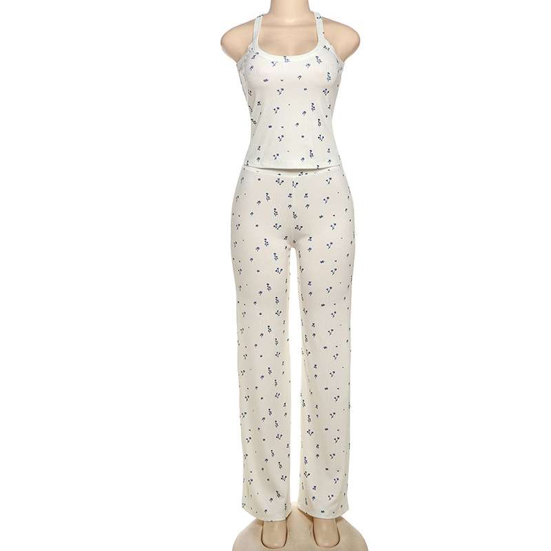 Pajama Set with Floral Print image 6