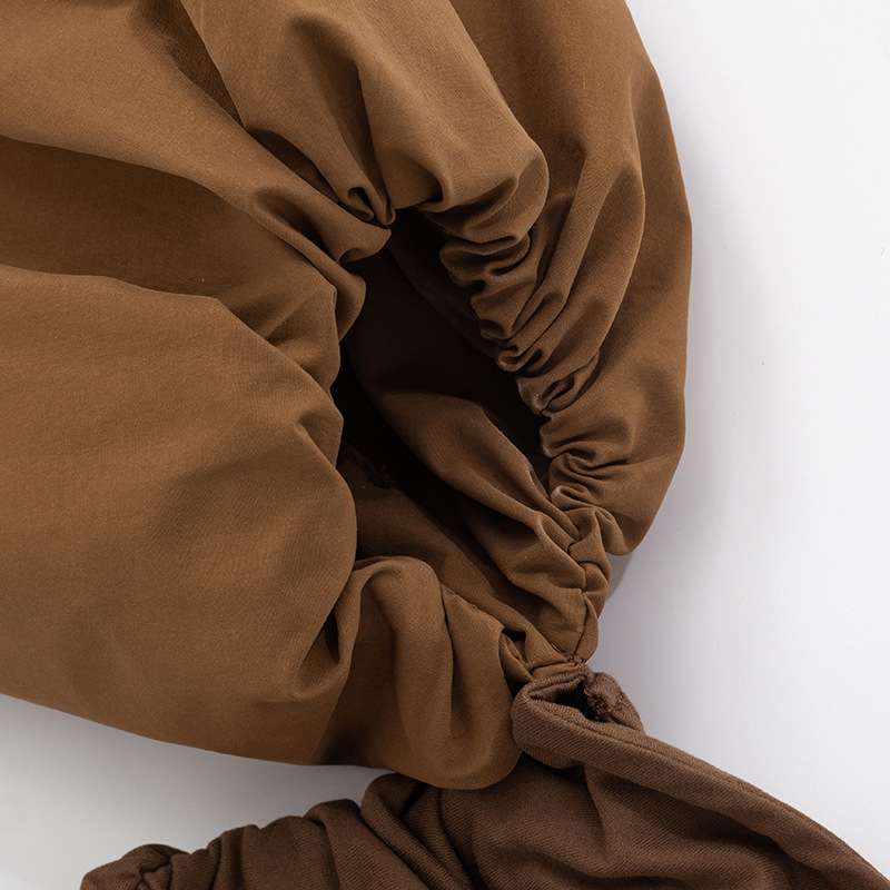 Off-Shoulder Ruched Top with Puff Sleeve Details image 4