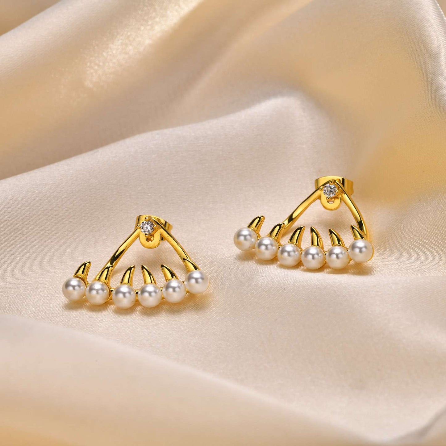 Elegant Gold and Pearl Hoop Earrings image 0