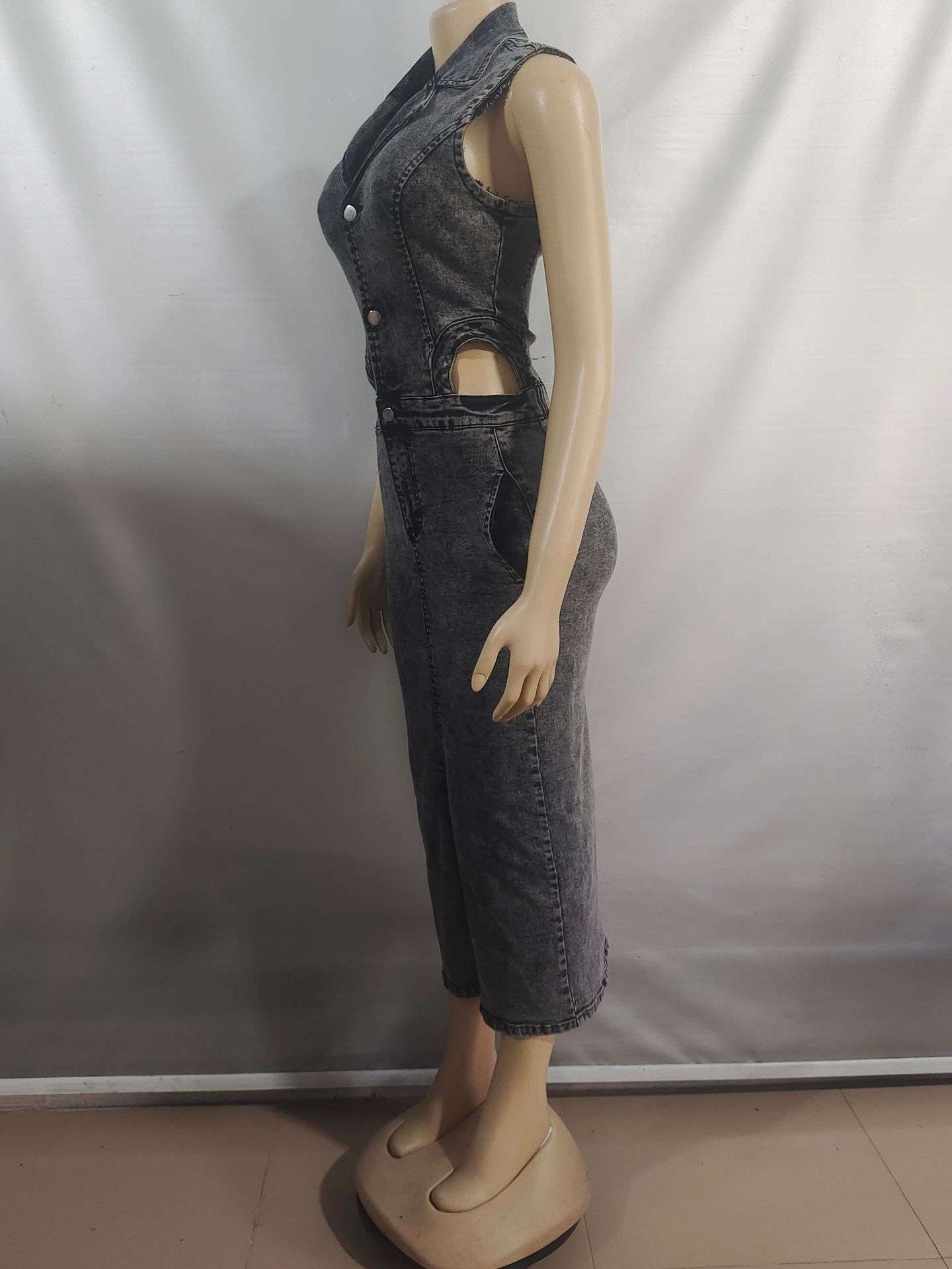 Stylish Cutout Denim Dress with Front Slit image 4