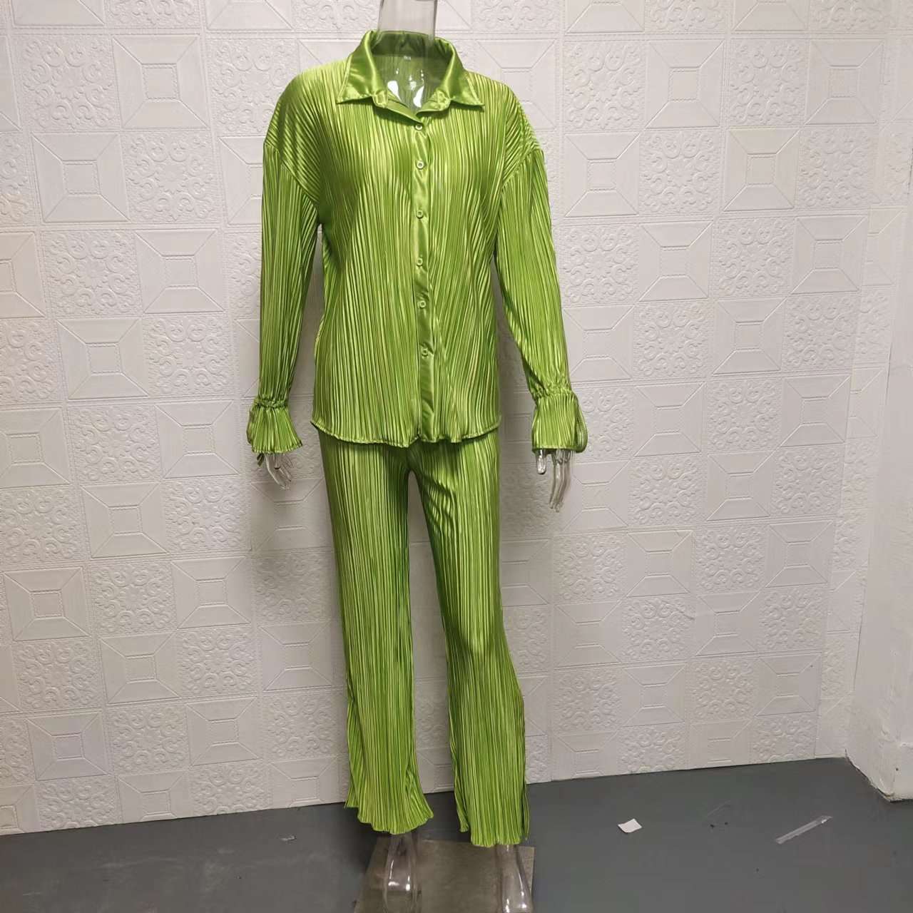 Elegant Pleated Lounge Set image 6