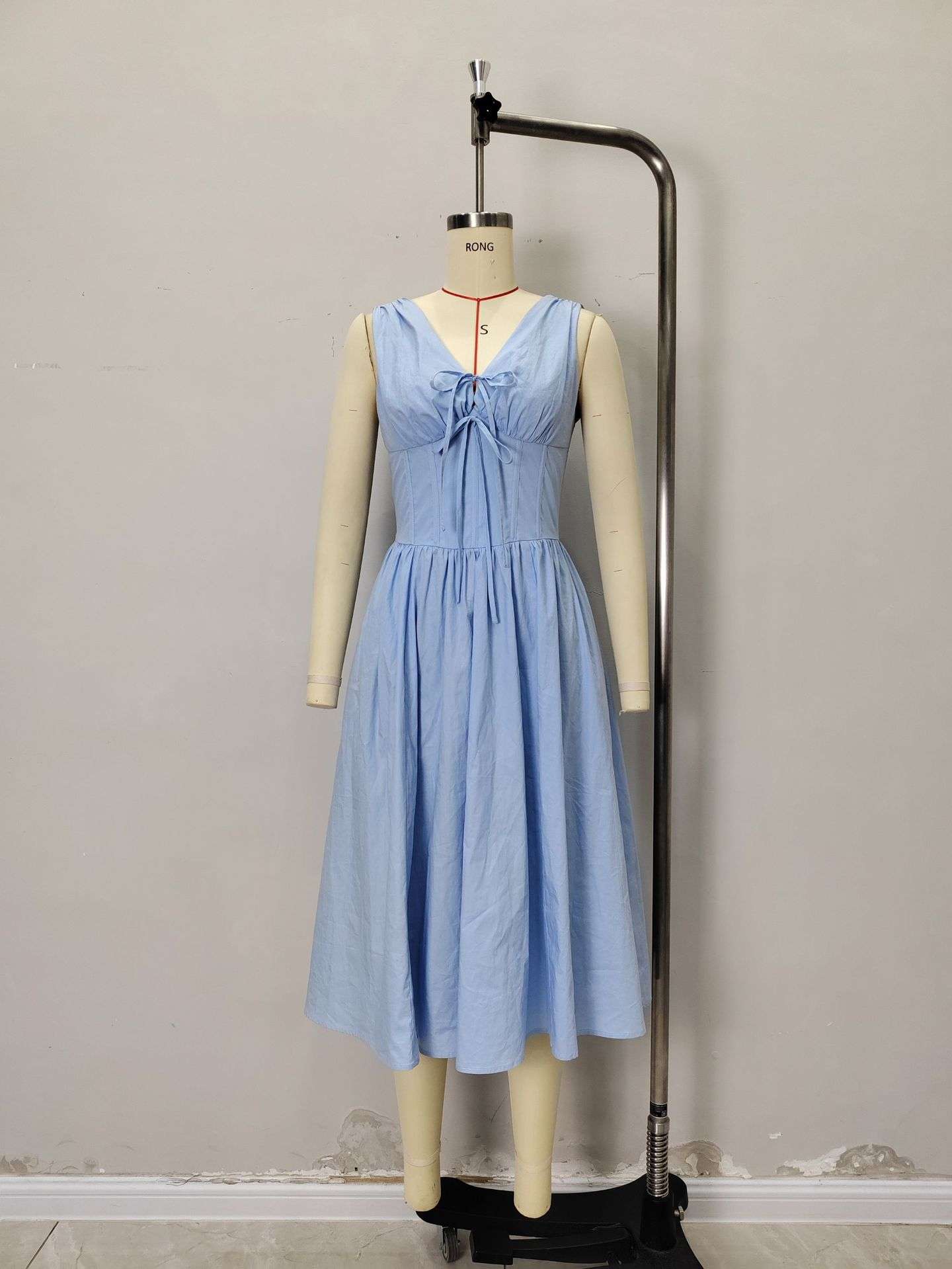 Sleeveless Maxi Dress with Front Tie Detail image 3