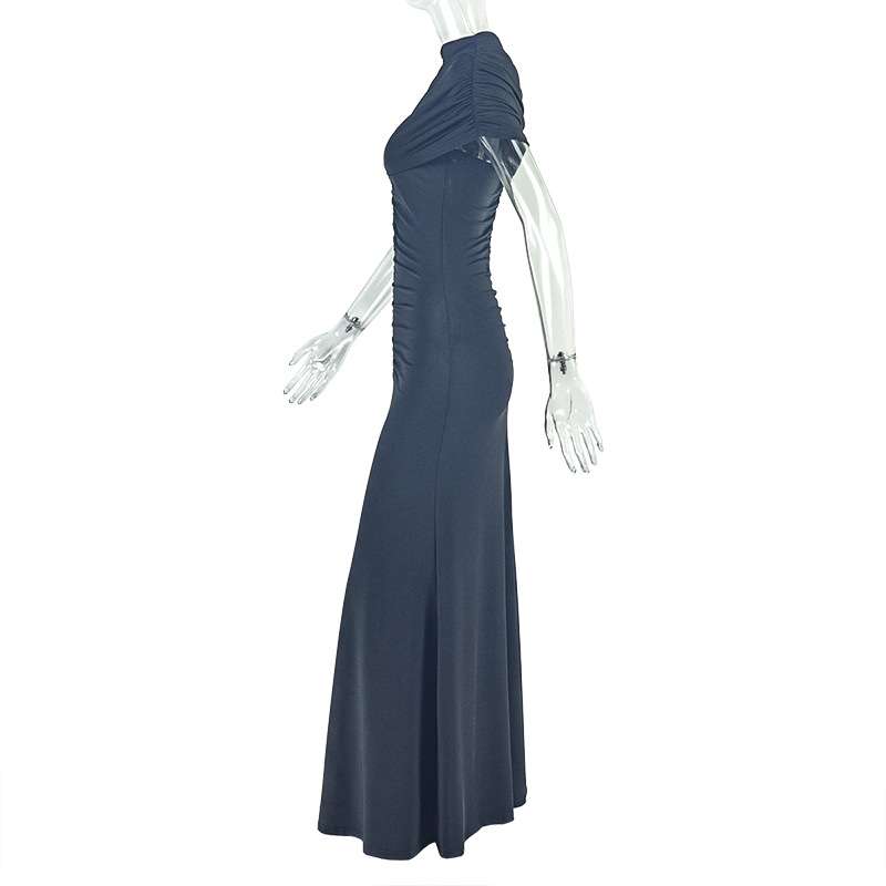 Elegant Black Evening Gown image 3