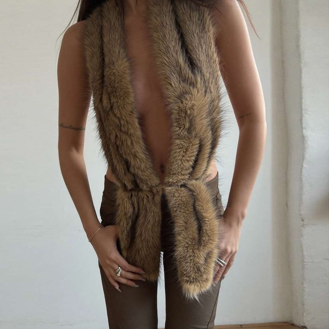 Luxurious Trimmed Open-Front Vest - M, Brown image
