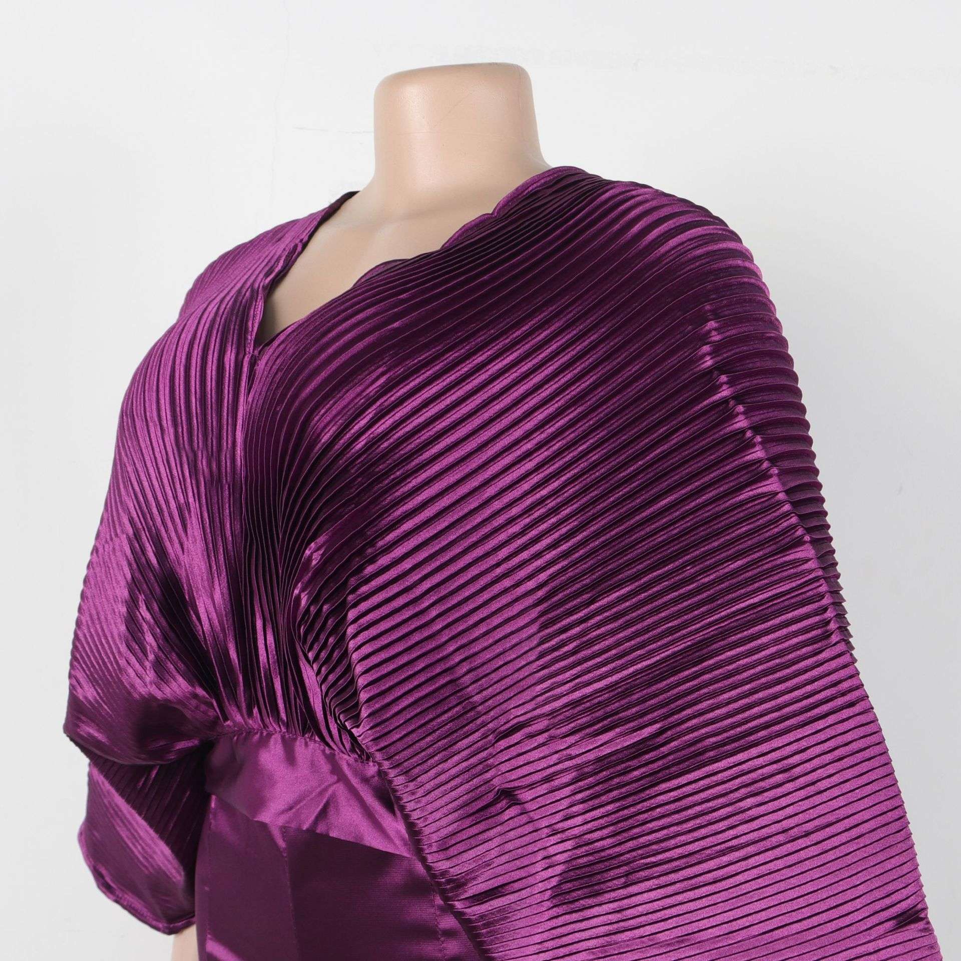 Elegant Set with Pleated Balloon Sleeves image 6