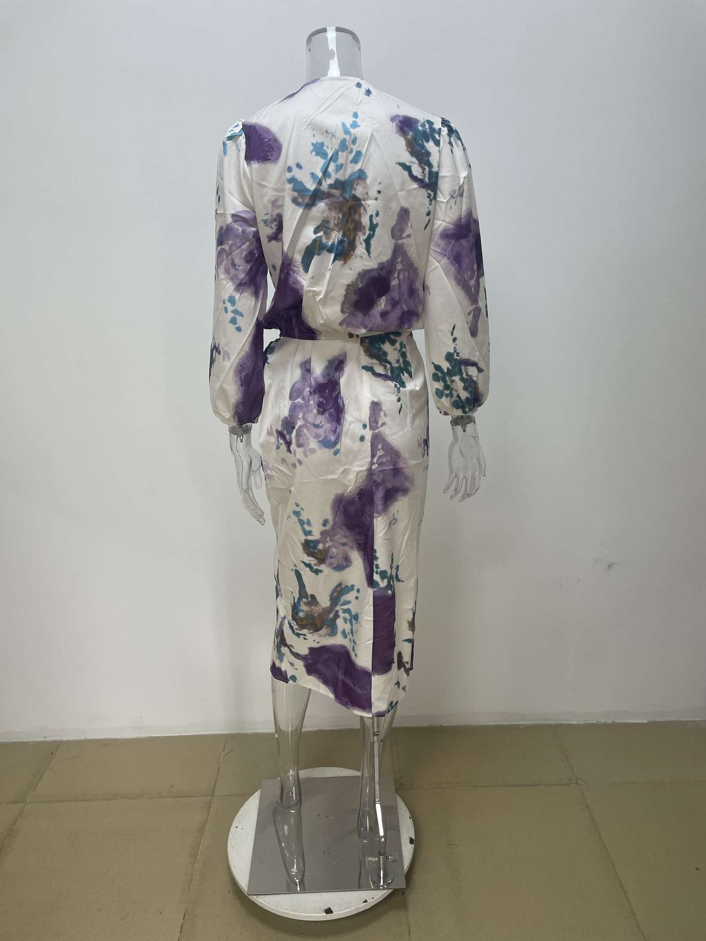 Floral-Wrap Dress with Puffed Sleeves image 5