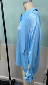 Blouse with billowy sleeves and front tie detail image 6