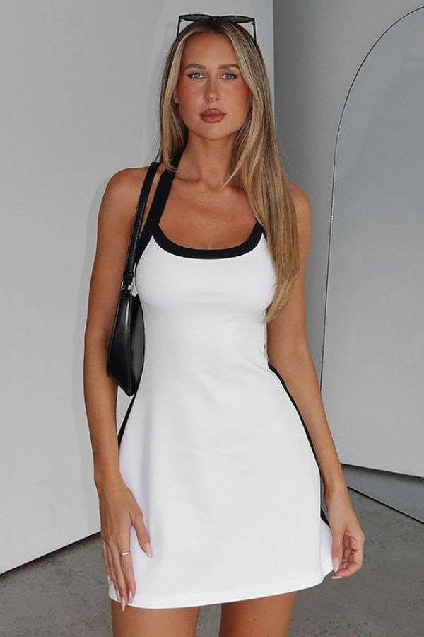 Chic Sleeveless Dress - L, White image