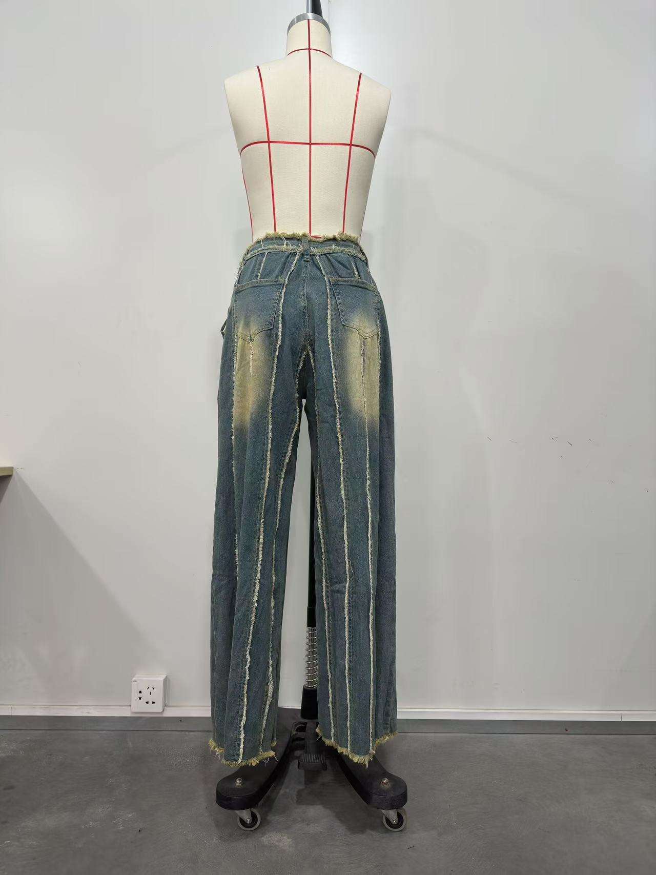 Frayed Trim Vintage Wash Jeans image 3