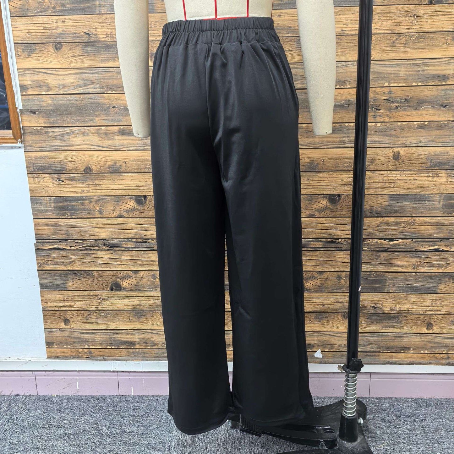 Elegant Black Wide-Leg Satin Trousers image 4