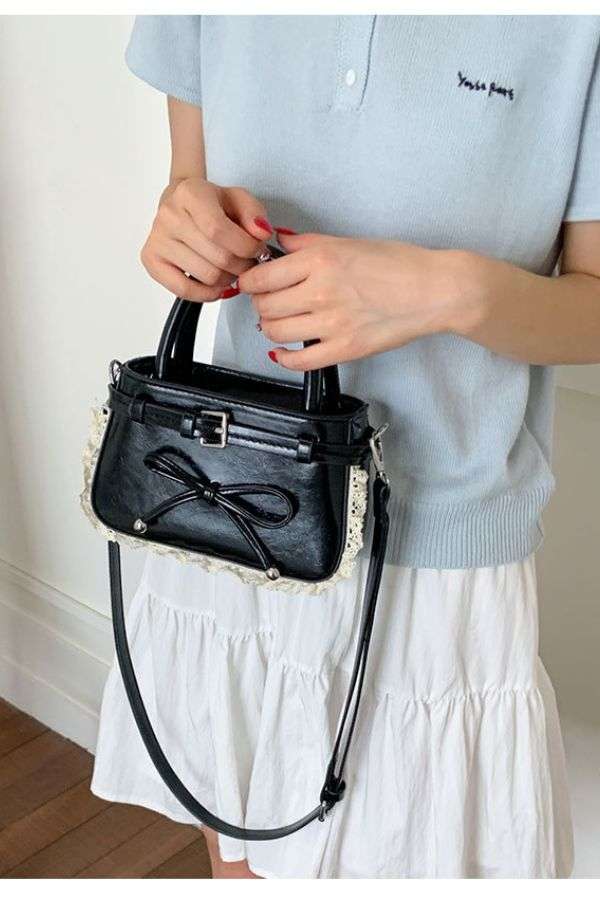 Stylish Handbag with Bow Detail image 0