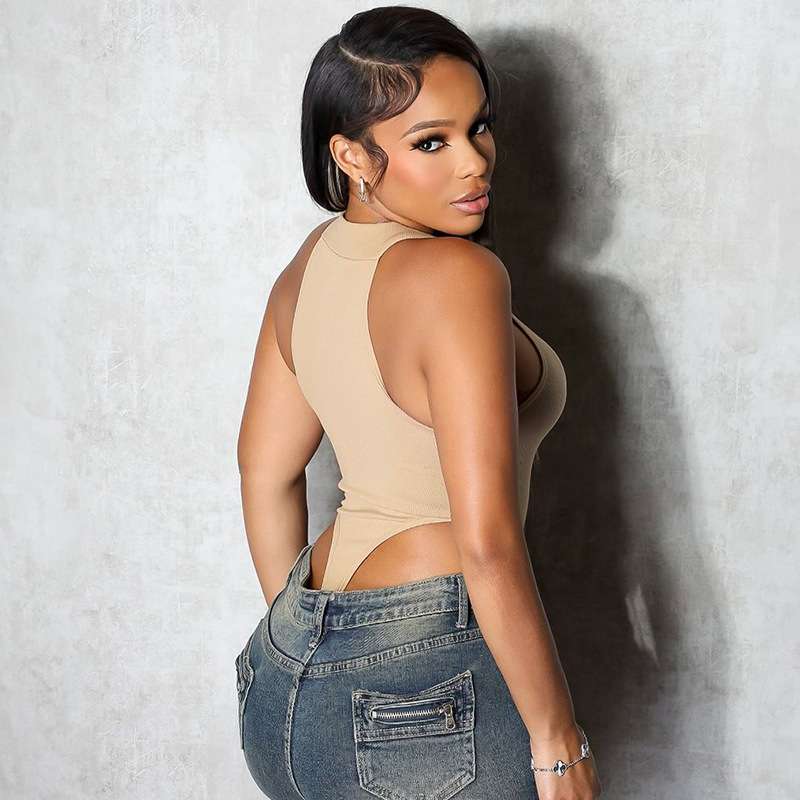 Sleeveless Zip-Front Bodysuit image 7