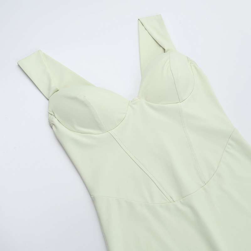 Elegant Green Evening Gown image 4