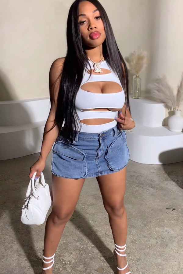 Sexy Denim Front Pocketed Low Rise Mini Skirt image 0