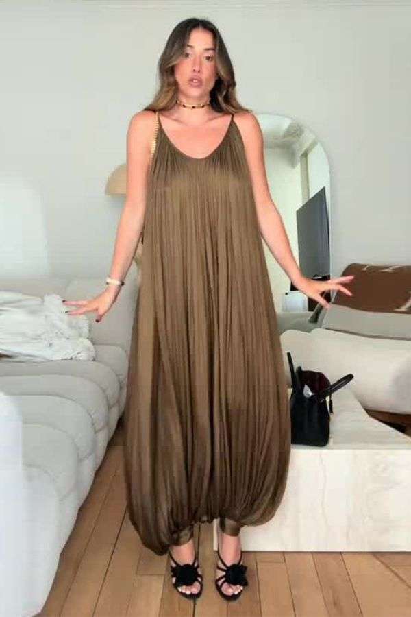 Chic Pleated Sleeveless Jumpsuit - M, Brown image