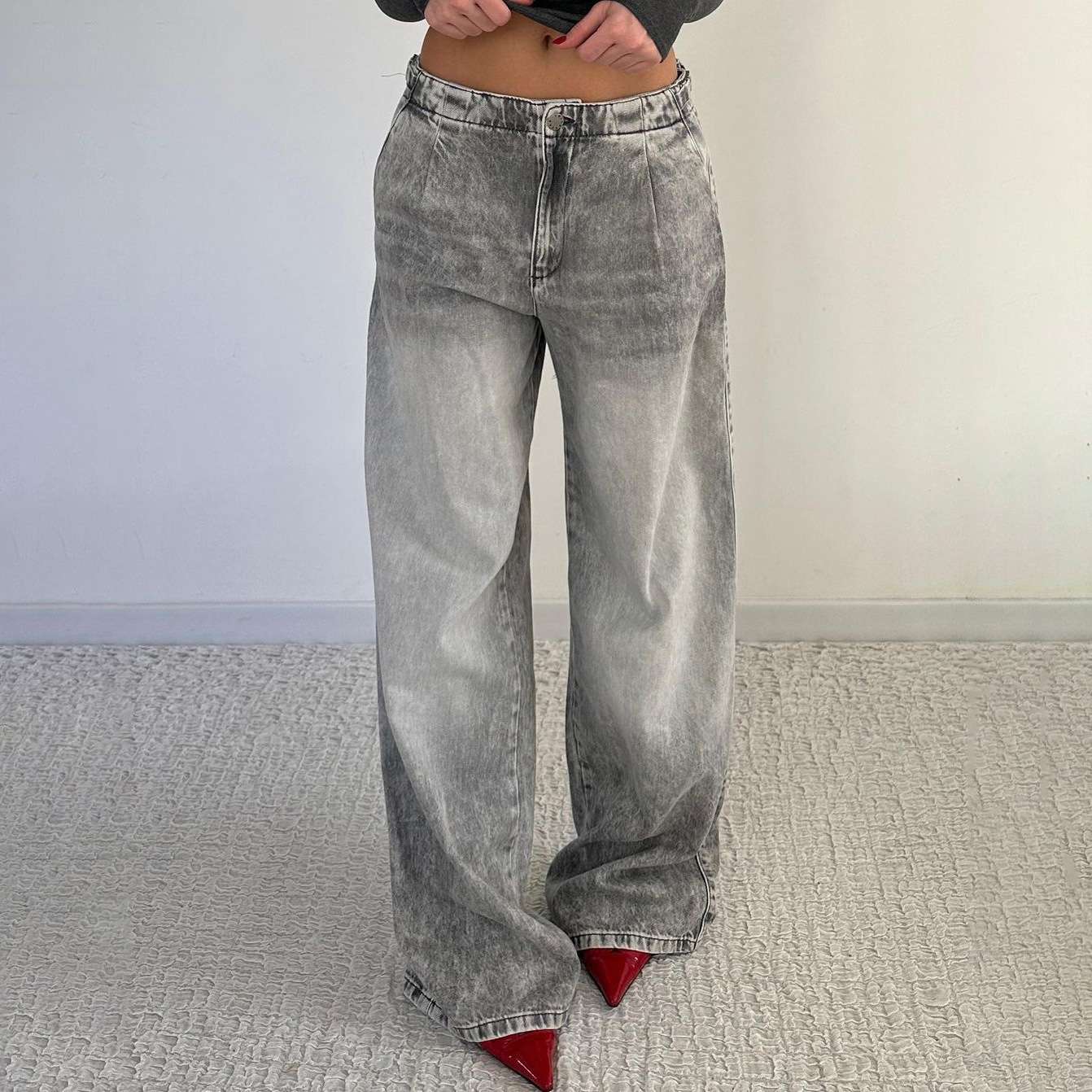 High-Waisted Wide-Leg Jeans image 5