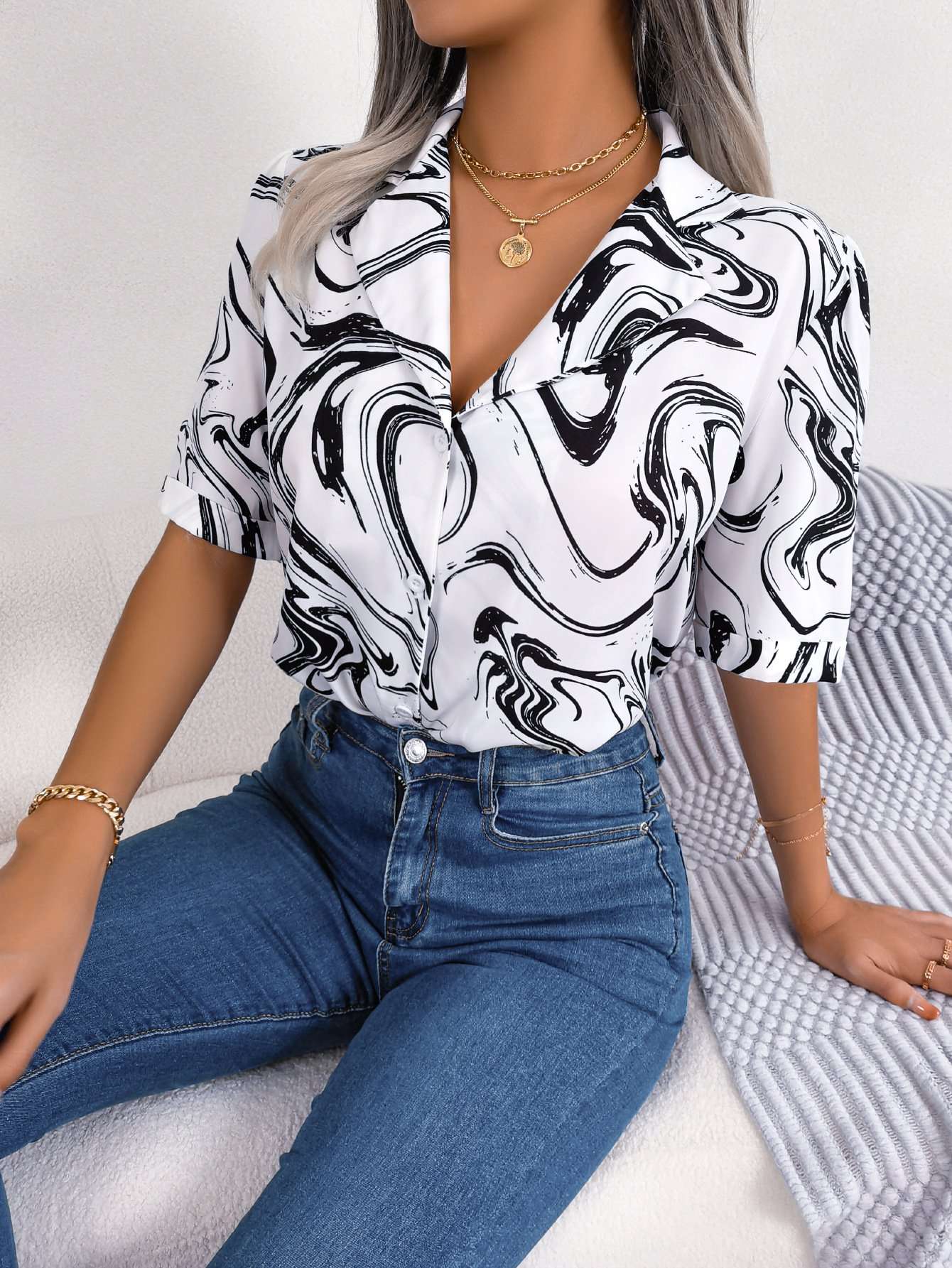 Swirl Print Button-Up Short Sleeve Shirt - L, Multi White image