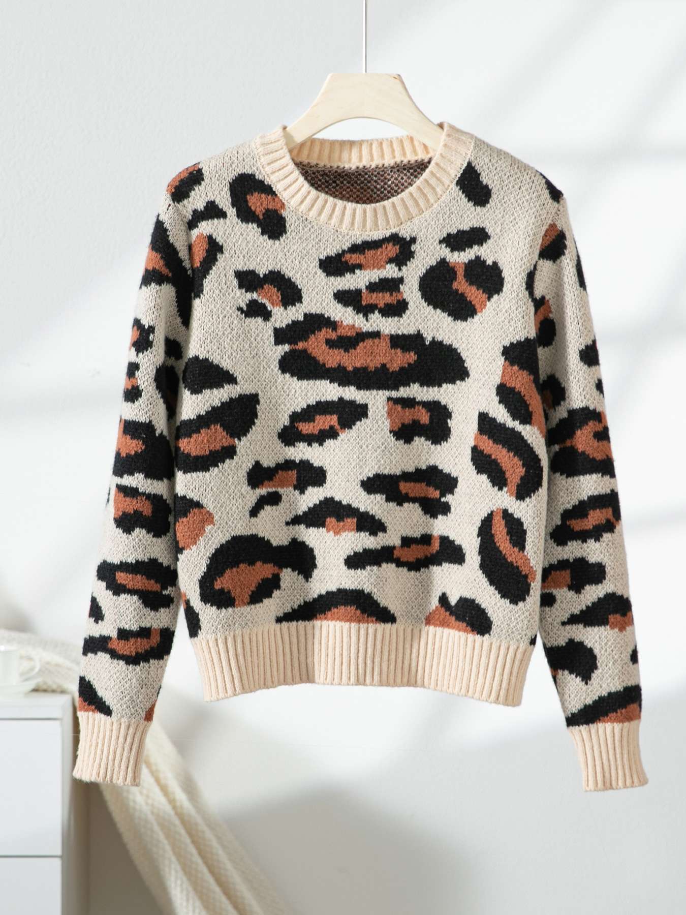 Leopard Print Knit Sweater image 4