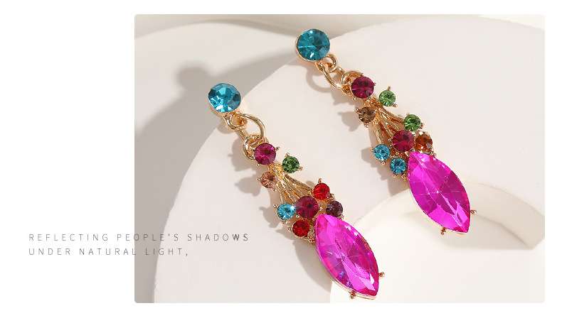 Emerald Statement Necklace with Gold Accents image 1