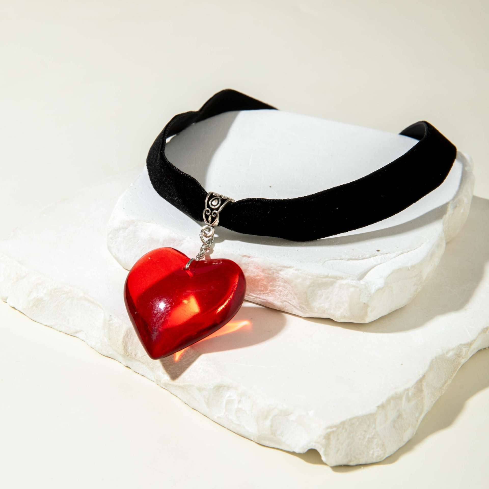 Eothic Choker with Heart Pendant image 1