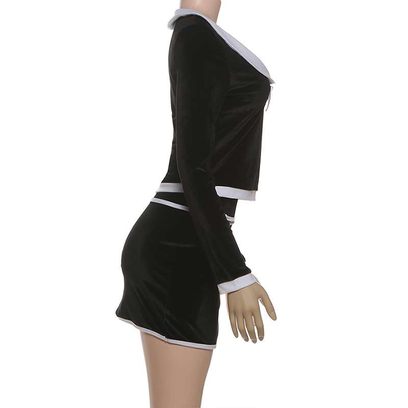 Vintage-Inspired Two-Piece Set with White Trim image 4