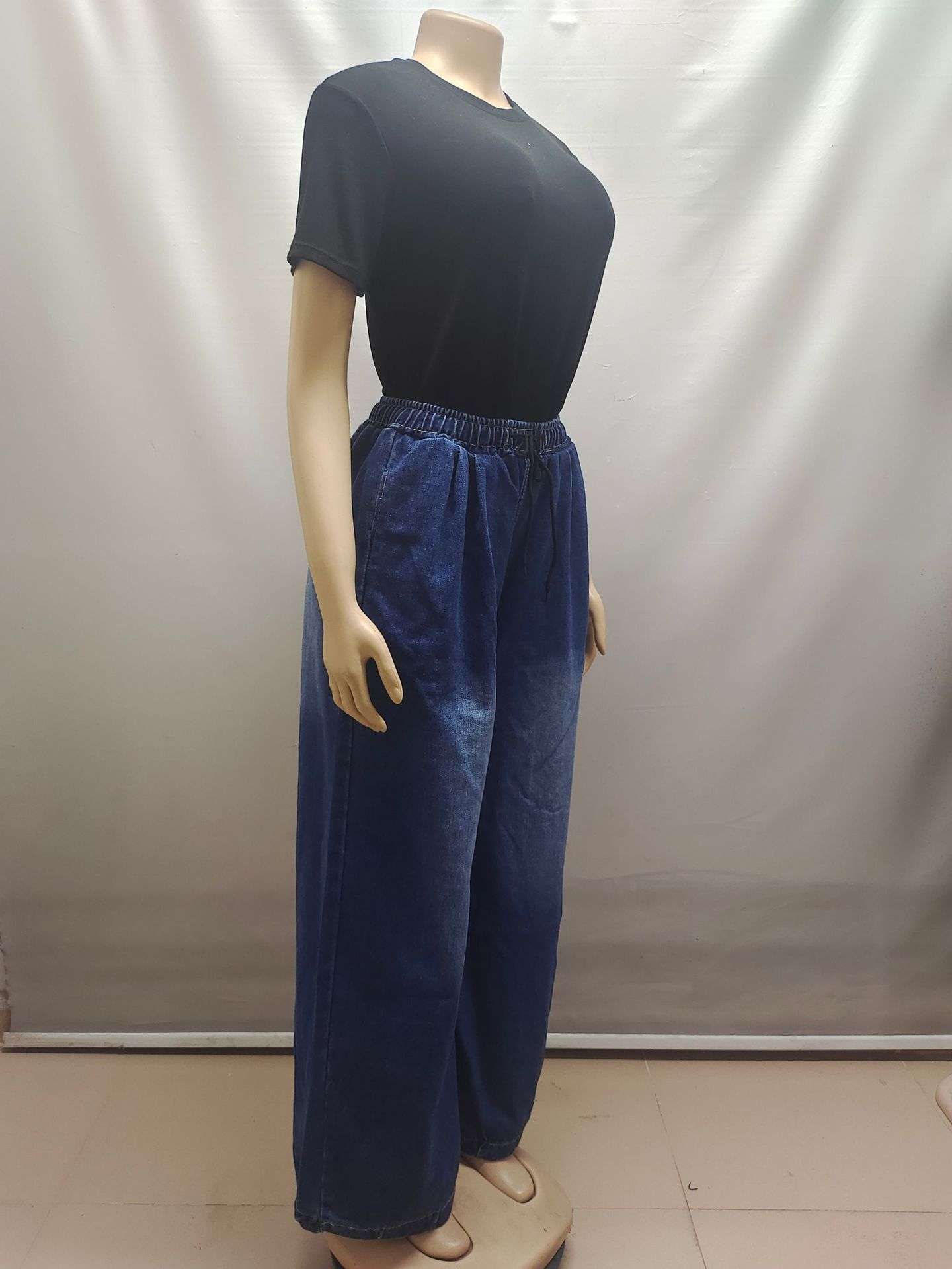 Wide-Leg Pants with Elastic Waist image 3