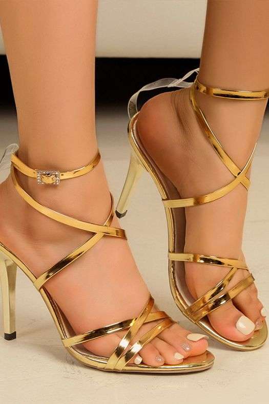 Fashionable Metallic Strap Round Toe Heel Sandals