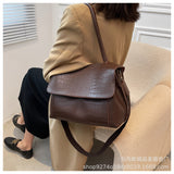 Elegant Croc-Pattern Shoulder Bag