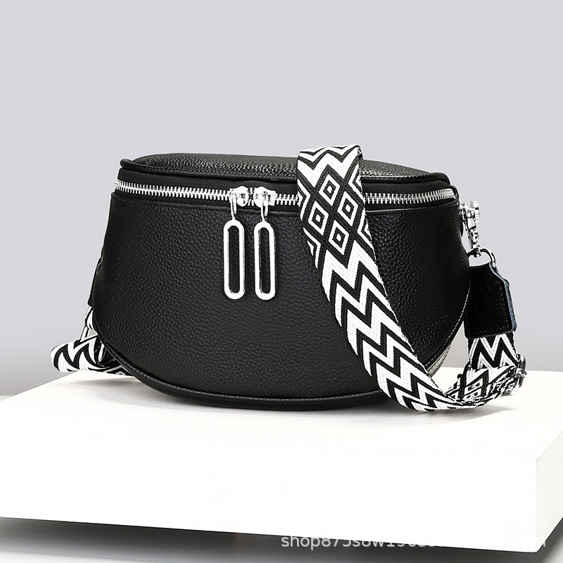 Stylish Crossbody Bag with Geometric Strap