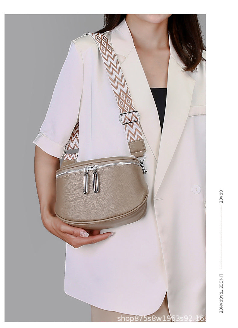Stylish Crossbody Bag with Geometric Strap