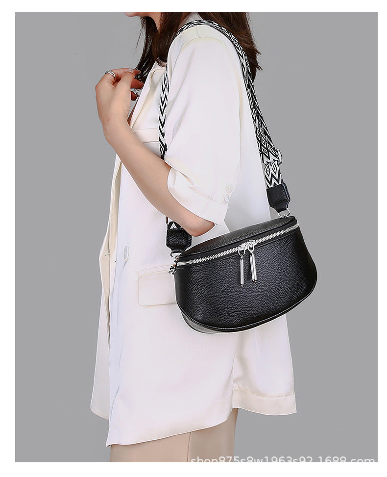 Stylish Crossbody Bag with Geometric Strap