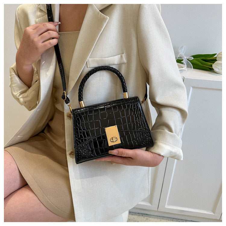 Elegant Crocodile-Pattern Shoulder Bag