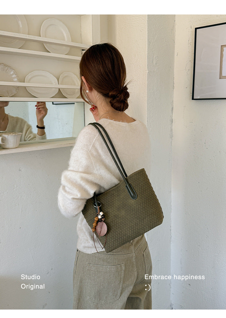Women's Woven Shoulder Handbag