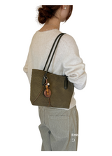 Women's Woven Shoulder Handbag