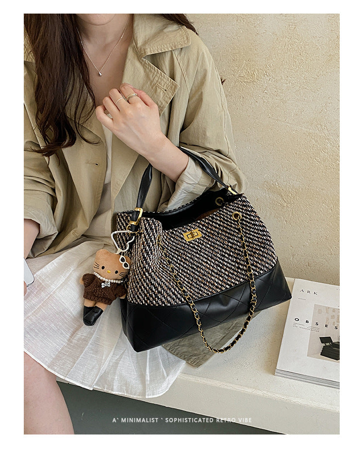 Woven Chain Strap Shoulder Bag