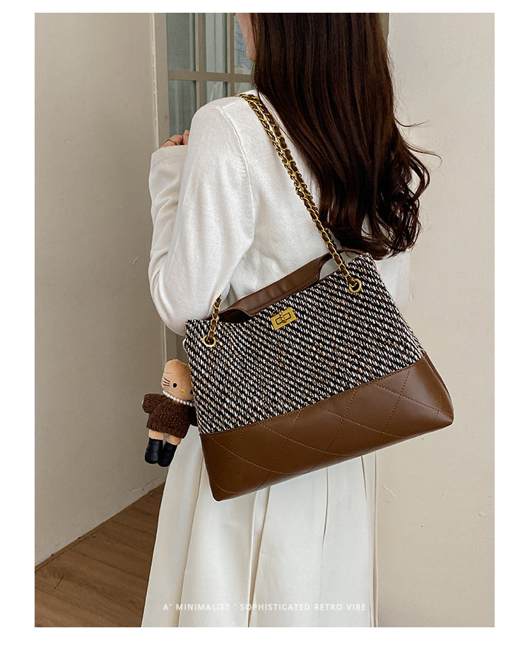 Woven Chain Strap Shoulder Bag