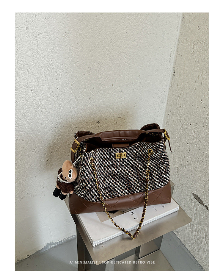 Woven Chain Strap Shoulder Bag