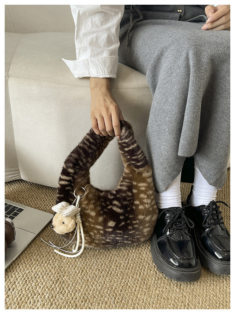 Women’s Faux Fur Shoulder Bag