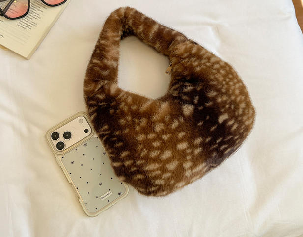 Women’s Faux Fur Shoulder Bag