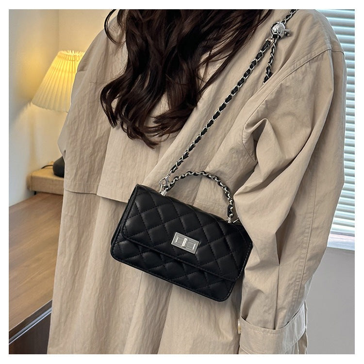 Women’s Quilted Chain Strap Shoulder Bag