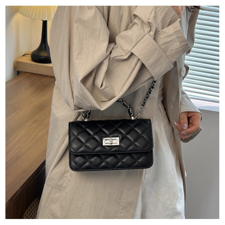 Women’s Quilted Chain Strap Shoulder Bag
