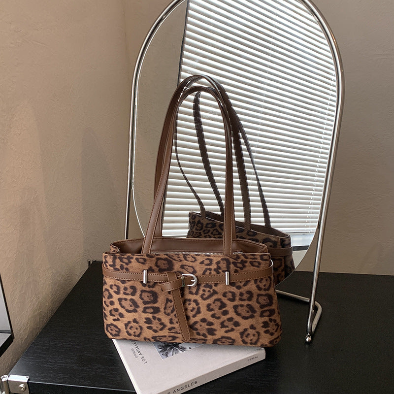 Women’s Leopard Print Shoulder Handbag