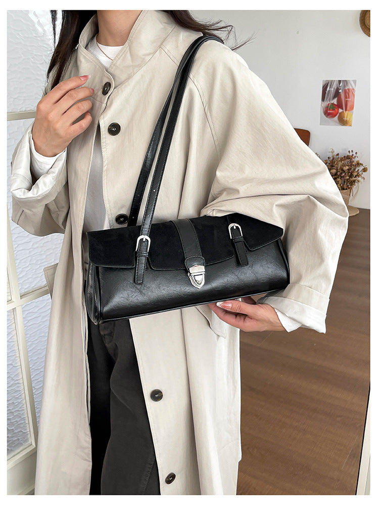 Women's Vintage Shoulder Bag with Buckle Closure
