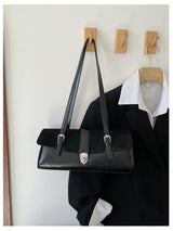 Women's Vintage Shoulder Bag with Buckle Closure