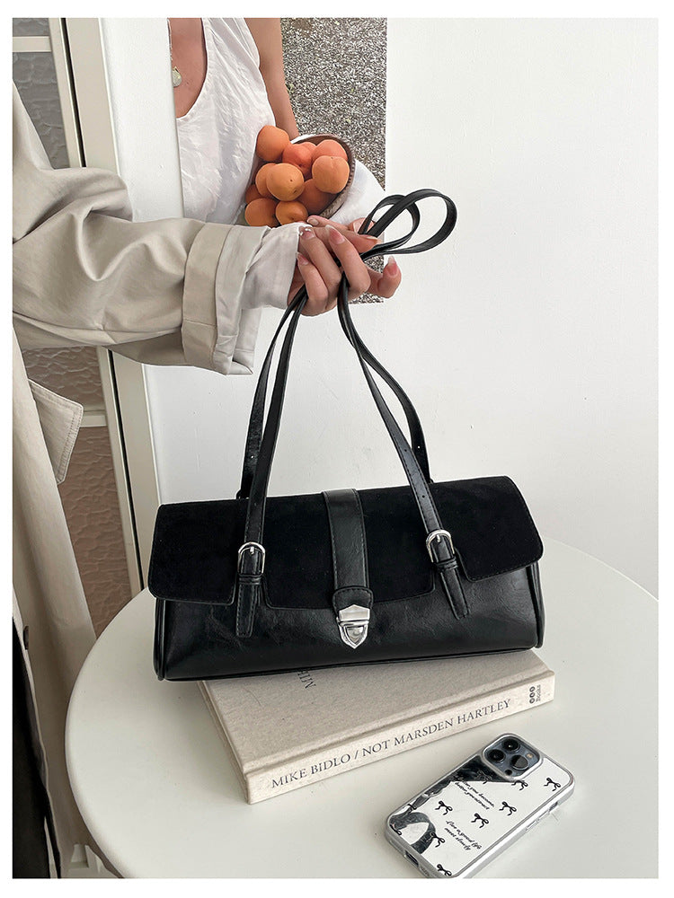 Women's Vintage Shoulder Bag with Buckle Closure