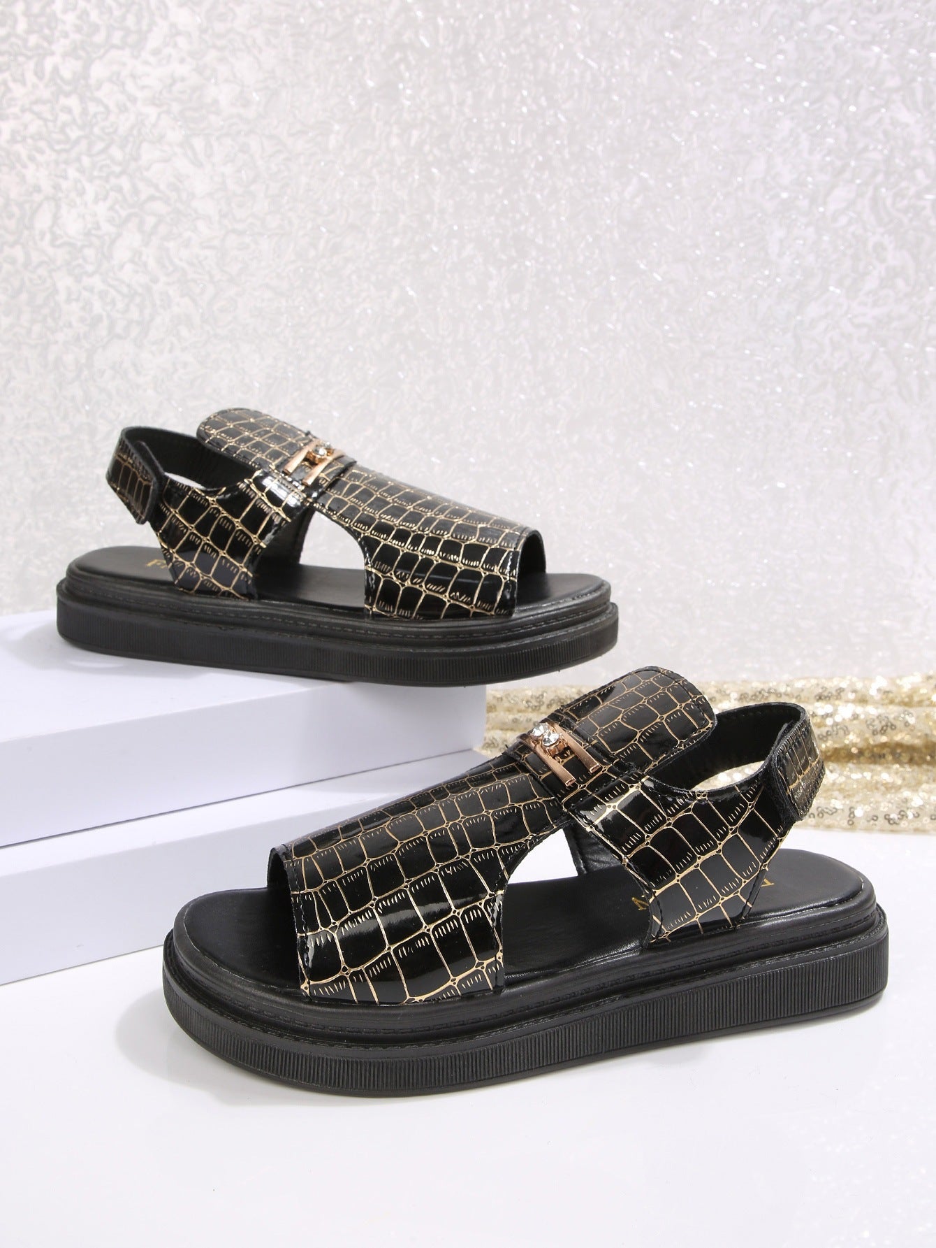Crocodile Pattern Platform Sandals for Women Chic