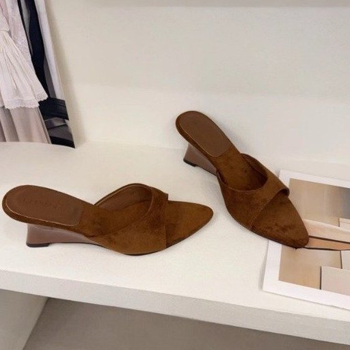 Women’s Pointed Toe Low Heel Mule Sandals