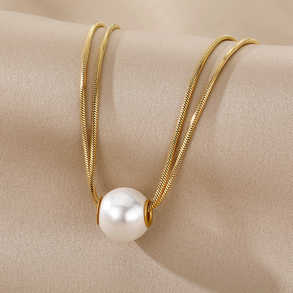 Gold Necklace with Pearl Pendant