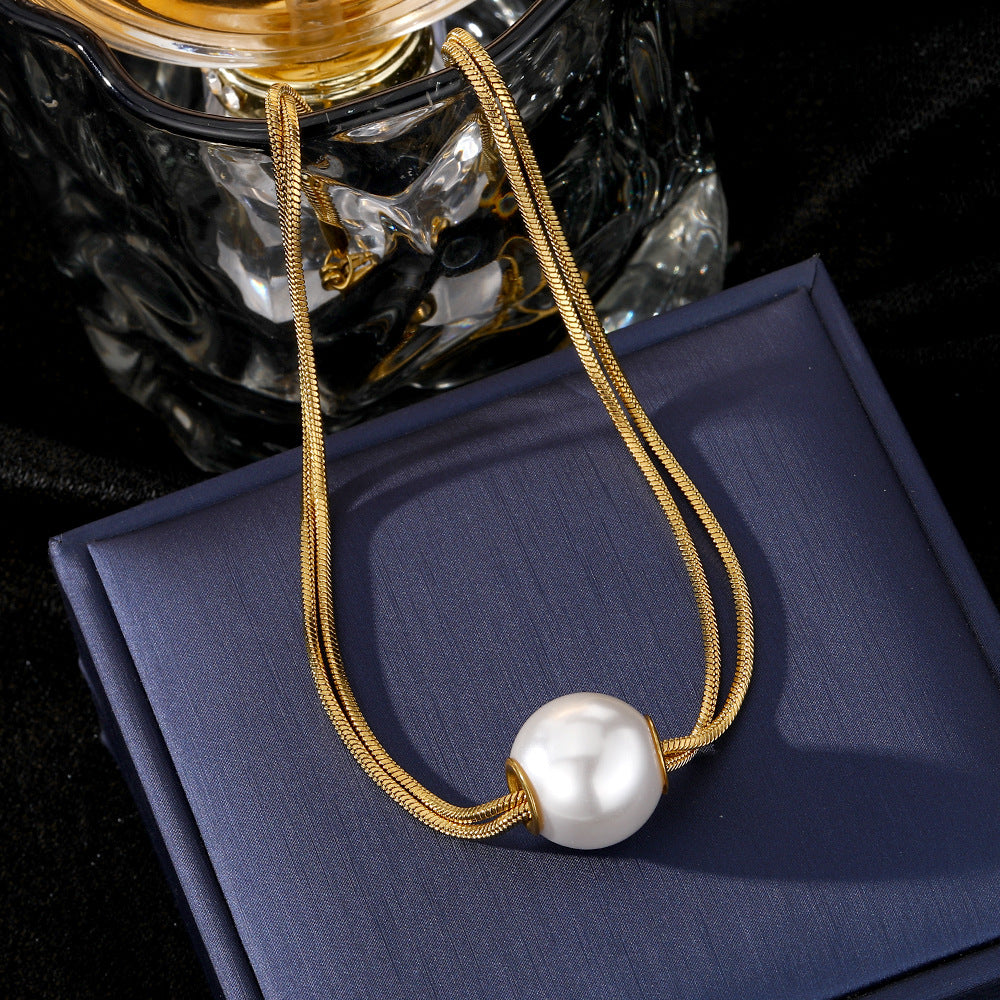 Gold Necklace with Pearl Pendant