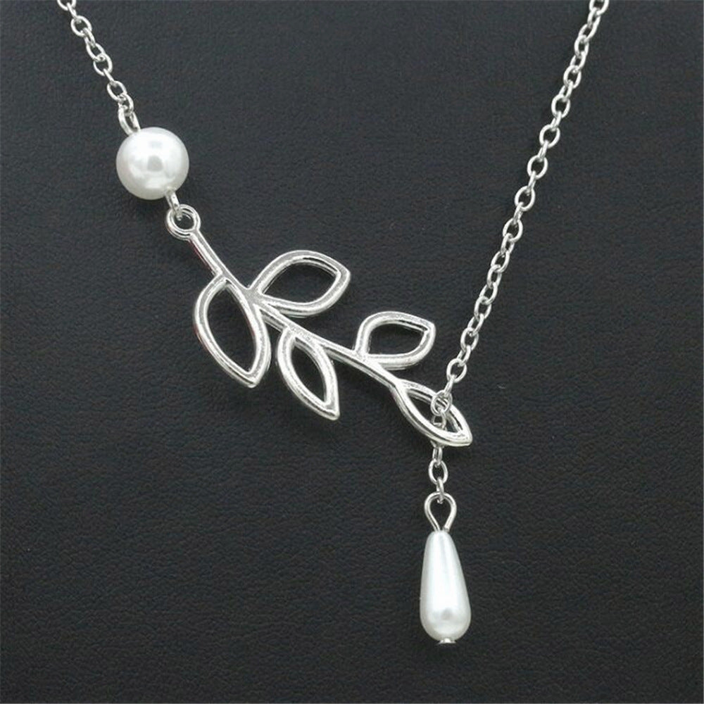 Leaf and Pearl Pendant Necklace
